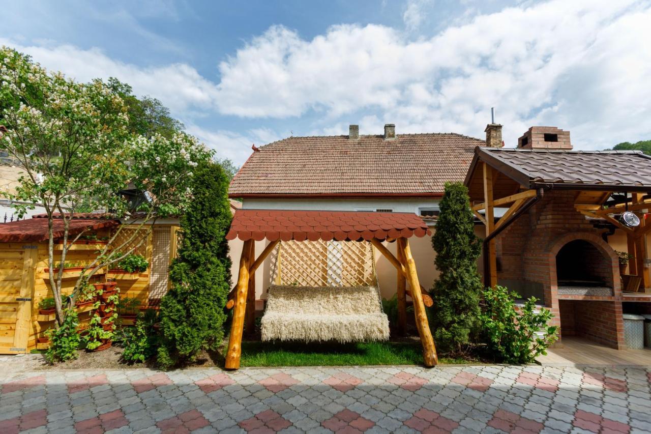 Отель Casa Dacica Рышнов Экстерьер фото